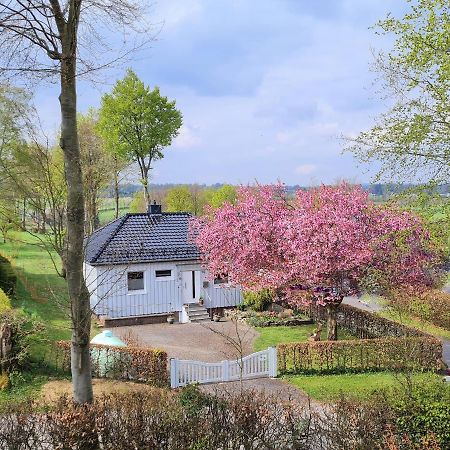 Ferienhaus Kirschbluete 몬샤우 외부 사진